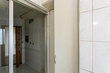 Apartamento à venda com 67m², 2 quartos e 1 vagaÁrea de Serviço