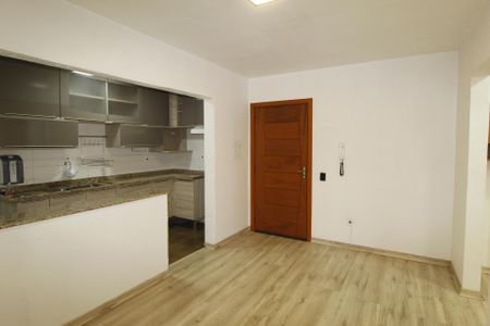 Sala de apartamento para alugar com 1 quarto, 40m² em Jardim do Salso, Porto Alegre