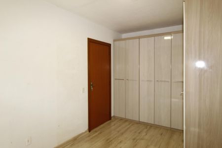 Quarto de apartamento para alugar com 1 quarto, 40m² em Jardim do Salso, Porto Alegre
