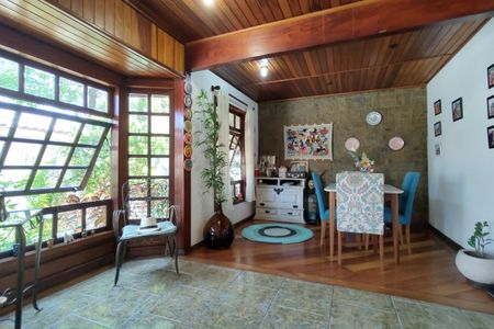 Sala 1 de casa à venda com 4 quartos, 250m² em Anil, Rio de Janeiro