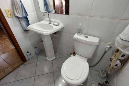 Casa para alugar com 250m², 4 quartos e 3 vagasBanheiro Social