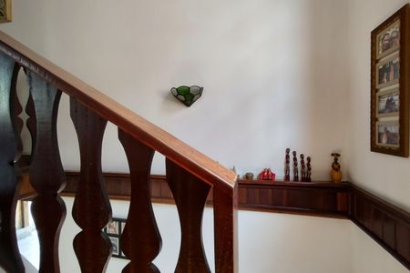 Casa para alugar com 250m², 4 quartos e 3 vagasEscada