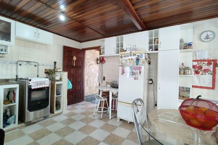 Casa para alugar com 250m², 4 quartos e 3 vagasCozinha 