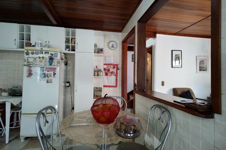 Casa para alugar com 250m², 4 quartos e 3 vagasCozinha 