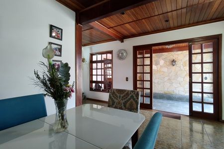 Casa para alugar com 250m², 4 quartos e 3 vagasSala 1