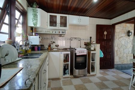 Casa para alugar com 250m², 4 quartos e 3 vagasCozinha 