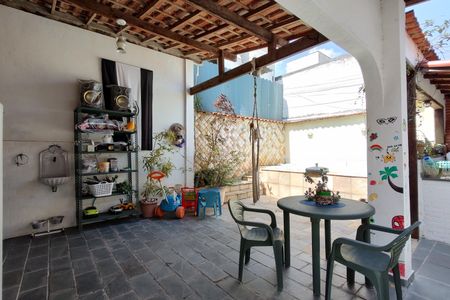 Casa para alugar com 250m², 4 quartos e 3 vagasÁrea gourmet