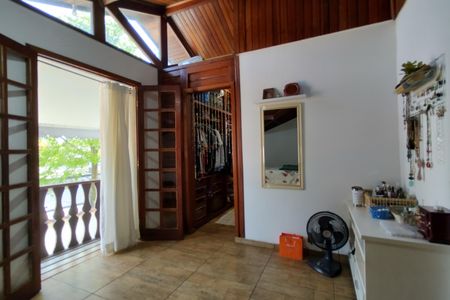 Casa para alugar com 250m², 4 quartos e 3 vagasSuíte