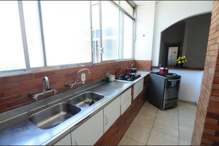 Apartamento à venda com 230m², 4 quartos e 1 vagaCozinha