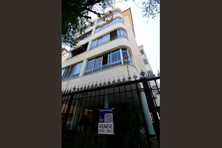 Apartamento à venda com 230m², 4 quartos e 1 vagaFachada