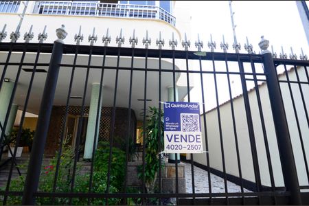 Apartamento à venda com 230m², 4 quartos e 1 vagaFachada