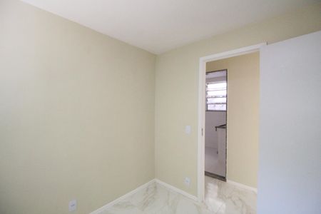 Quarto 1 de apartamento para alugar com 2 quartos, 50m² em Taquara, Rio de Janeiro