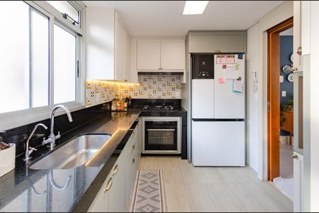 Apartamento à venda com 136m², 4 quartos e 3 vagasCozinha