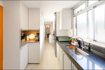 Apartamento à venda com 136m², 4 quartos e 3 vagasCozinha