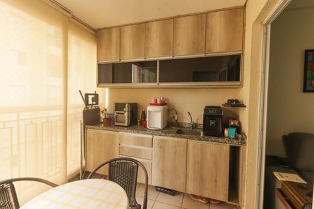 Apartamento à venda com 76m², 3 quartos e 2 vagas Apartamento à venda com 76m², 3 quartos e 2 vagasVaranda