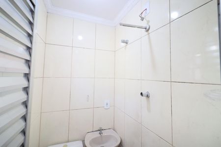 Casa para alugar com 70m², 3 quartos e sem vagaCasa 1 - Banheiro