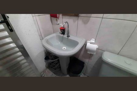 Casa para alugar com 70m², 3 quartos e sem vaga Casa para alugar com 70m², 3 quartos e sem vagaCasa 2 - Banheiro