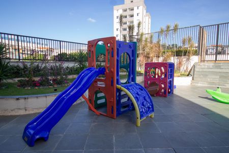 Apartamento à venda com 61m², 2 quartos e 1 vaga Apartamento à venda com 61m², 2 quartos e 1 vagaÁrea comum - Playground