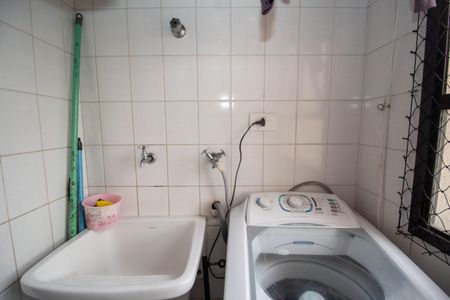 Apartamento à venda com 61m², 2 quartos e 1 vaga Apartamento à venda com 61m², 2 quartos e 1 vagaÁrea de Serviço