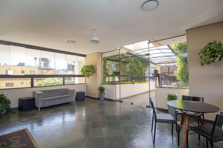 Apartamento à venda com 61m², 2 quartos e 1 vaga Apartamento à venda com 61m², 2 quartos e 1 vagaHall social