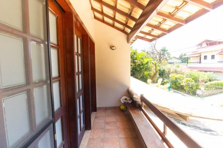 Varanda da Sala de casa de condomínio para alugar com 5 quartos, 350m² em Itacoatiara, Niterói