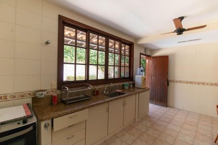 Casa de condomínio para alugar com 350m², 5 quartos e 5 vagasCozinha 2