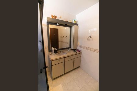 Casa de condomínio para alugar com 350m², 5 quartos e 5 vagasBanheiro da Suíte 1