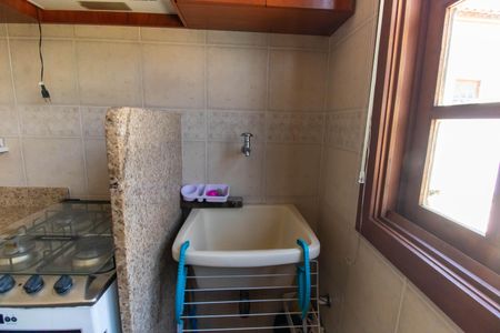 Casa de condomínio para alugar com 350m², 5 quartos e 5 vagasCozinha e Área de Serviço