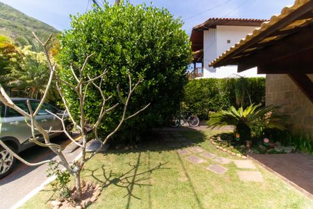 Casa de condomínio para alugar com 350m², 5 quartos e 5 vagasÁrea externa