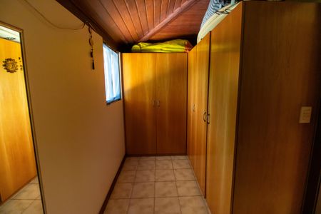 Casa de condomínio para alugar com 350m², 5 quartos e 5 vagasCloset da suíte
