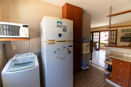 Casa de condomínio para alugar com 350m², 5 quartos e 5 vagasCozinha e Área de Serviço