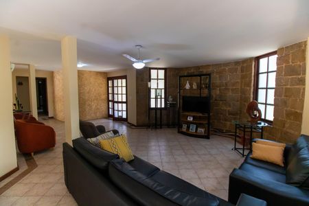 Casa de condomínio para alugar com 350m², 5 quartos e 5 vagasSala 2