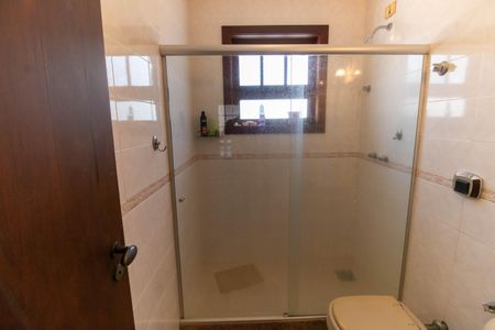 Casa de condomínio para alugar com 350m², 5 quartos e 5 vagasBanheiro Social 1