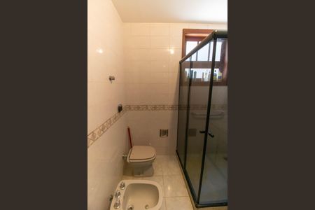 Casa de condomínio para alugar com 350m², 5 quartos e 5 vagasBanheiro da Suíte 1