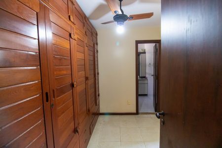 Casa de condomínio para alugar com 350m², 5 quartos e 5 vagasSuíte 1