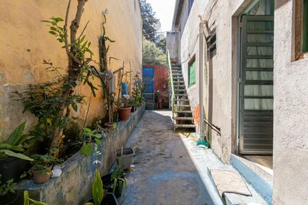 Casa para alugar com 78m², 2 quartos e 1 vaga Casa para alugar com 78m², 2 quartos e 1 vagaCorredor