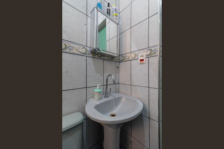 Casa para alugar com 78m², 2 quartos e 1 vaga Casa para alugar com 78m², 2 quartos e 1 vagaBanheiro 2