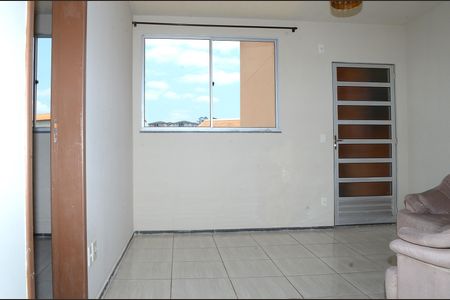 Sala de apartamento para alugar com 2 quartos, 42m² em Jardim Vitoria, Belo Horizonte
