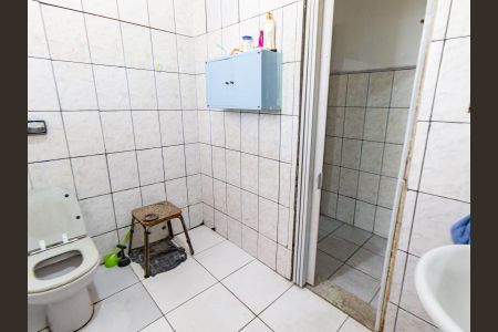 Casa à venda com 356m², 2 quartos e 2 vagas Casa à venda com 356m², 2 quartos e 2 vagasBanheiro