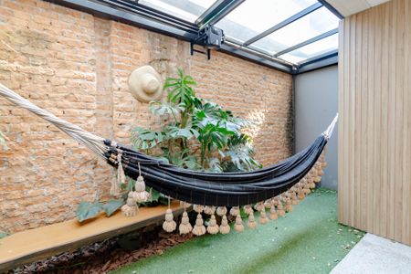 Varanda de casa de condomínio para alugar com 2 quartos, 114m² em Cidade Monções, São Paulo