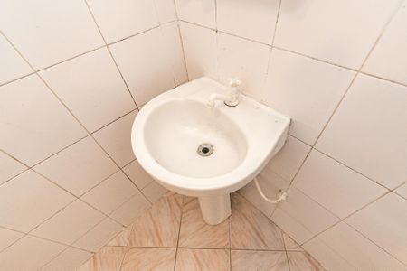 Casa para alugar com 60m², 2 quartos e sem vaga Casa para alugar com 60m², 2 quartos e sem vagaBanheiro