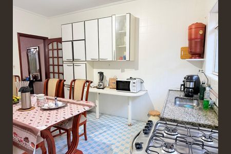 Casa para alugar com 100m², 2 quartos e 1 vaga Casa para alugar com 100m², 2 quartos e 1 vagaCozinha
