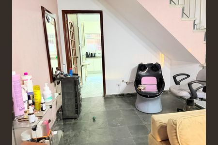 Casa para alugar com 100m², 2 quartos e 1 vaga Casa para alugar com 100m², 2 quartos e 1 vagaSala