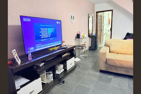 Casa para alugar com 100m², 2 quartos e 1 vaga Casa para alugar com 100m², 2 quartos e 1 vagaSala