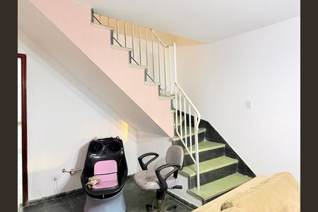 Casa para alugar com 100m², 2 quartos e 1 vaga Casa para alugar com 100m², 2 quartos e 1 vagaSala