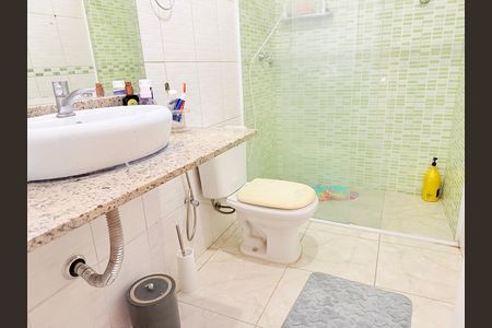 Casa para alugar com 100m², 2 quartos e 1 vaga Casa para alugar com 100m², 2 quartos e 1 vagaBanheiro social 2