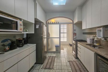 Apartamento para alugar com 144m², 2 quartos e 1 vaga Apartamento para alugar com 144m², 2 quartos e 1 vagaCozinha