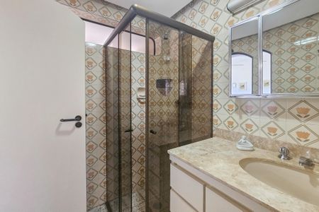 Apartamento para alugar com 144m², 2 quartos e 1 vaga Apartamento para alugar com 144m², 2 quartos e 1 vagaBanheiro da suíte 2