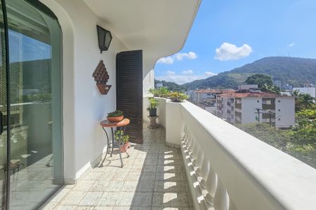 Apartamento para alugar com 144m², 2 quartos e 1 vaga Apartamento para alugar com 144m², 2 quartos e 1 vagaVaranda