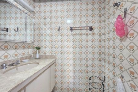 Apartamento para alugar com 144m², 2 quartos e 1 vaga Apartamento para alugar com 144m², 2 quartos e 1 vagaBanheiro da suíte 2